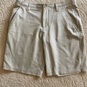 Boys Under Armour Khaki Golf Shorts - Size Large